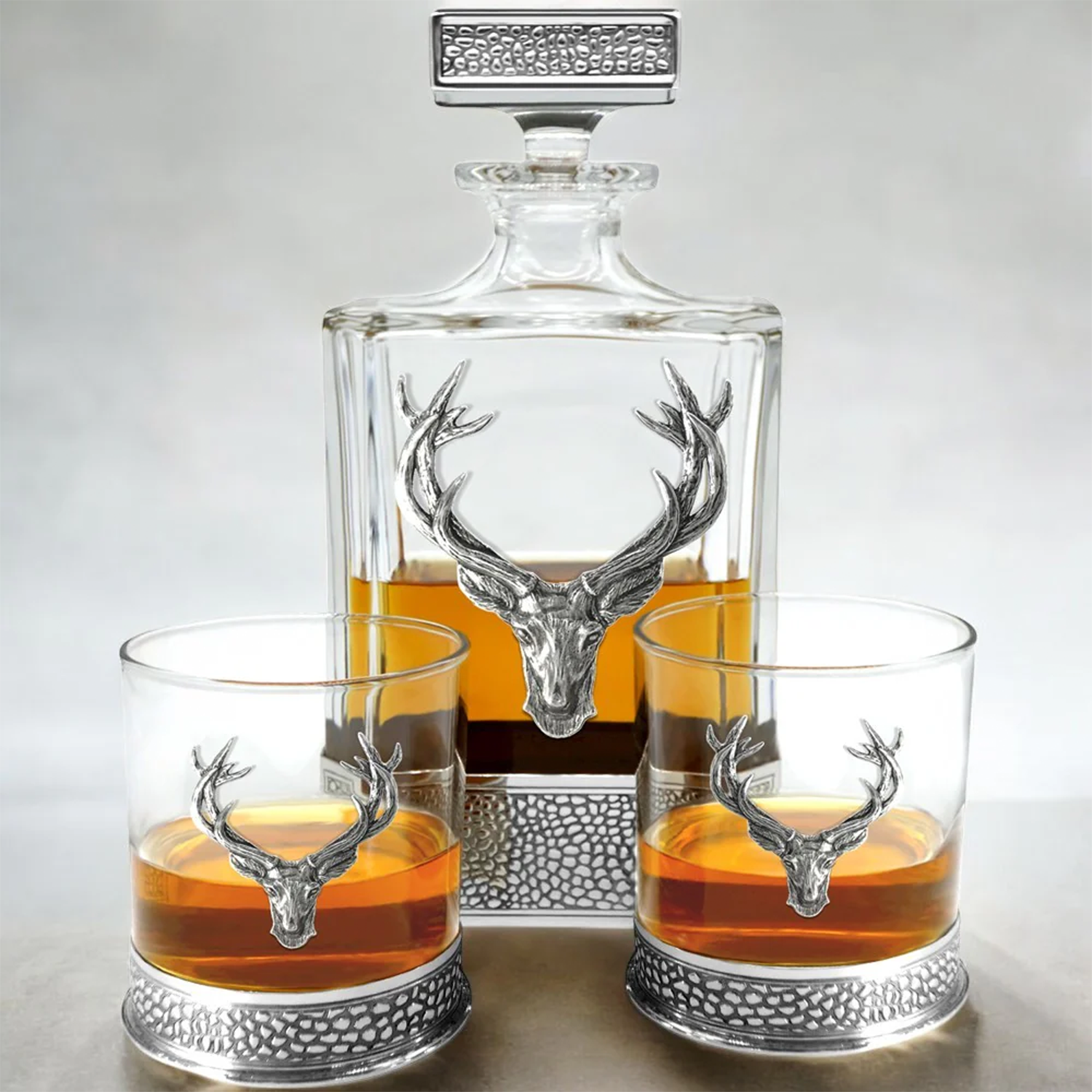 Stag collection 650ml regal stag rectangular pewter decanter